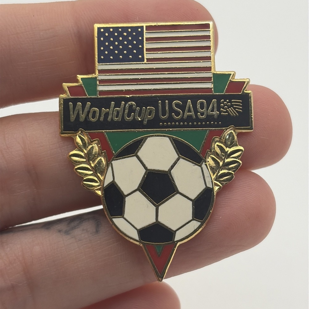 World Cup USA 1994 Soccer American Flag USA Lapel Hat Pin